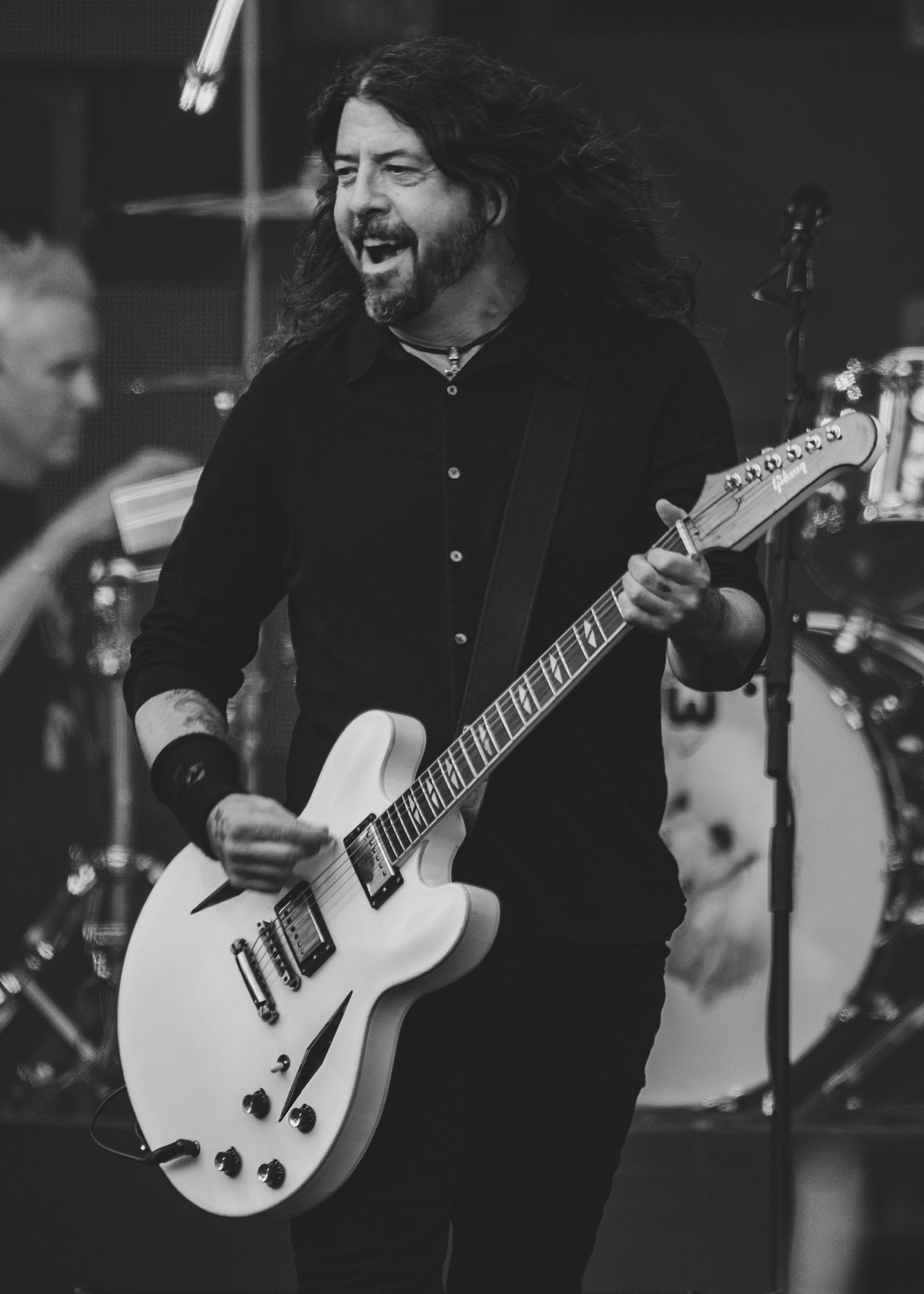 FOO FIGHTERS GIVE TAMAKI MAKAURAU A ROCKIN START TO 2024! - Moments Passed